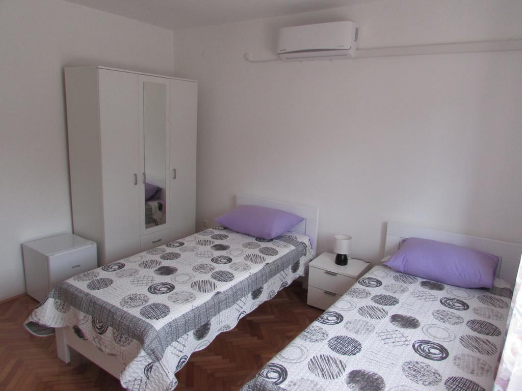 Room Bioci Σίμπενικ Εξωτερικό φωτογραφία