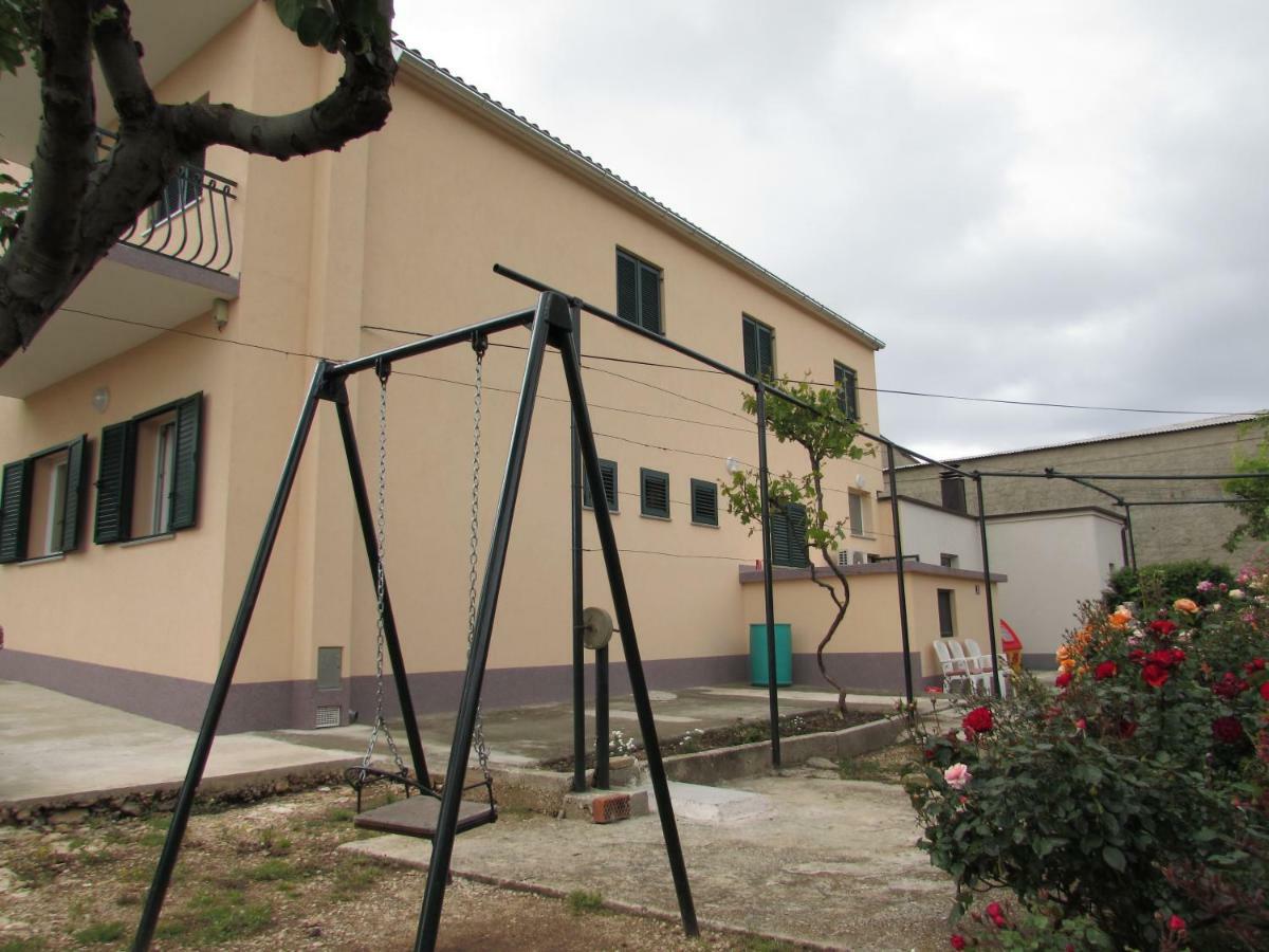 Room Bioci Σίμπενικ Εξωτερικό φωτογραφία